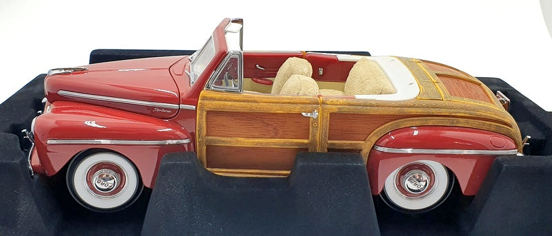 Road Signature 1/18 Scale Diecast 20048 - 1946 Ford Sportsman - Red