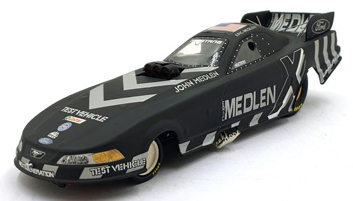Action 1/24 Scale 111783 Ford Mustang Funny Car Dragster 2006 - Medlen