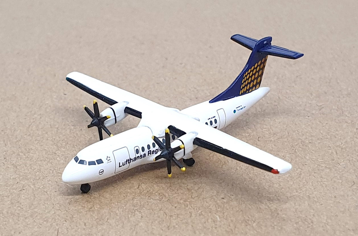 Herpa 1/500 Scale 516044 - ATR 42-500 Aircraft Lufthansa Regional