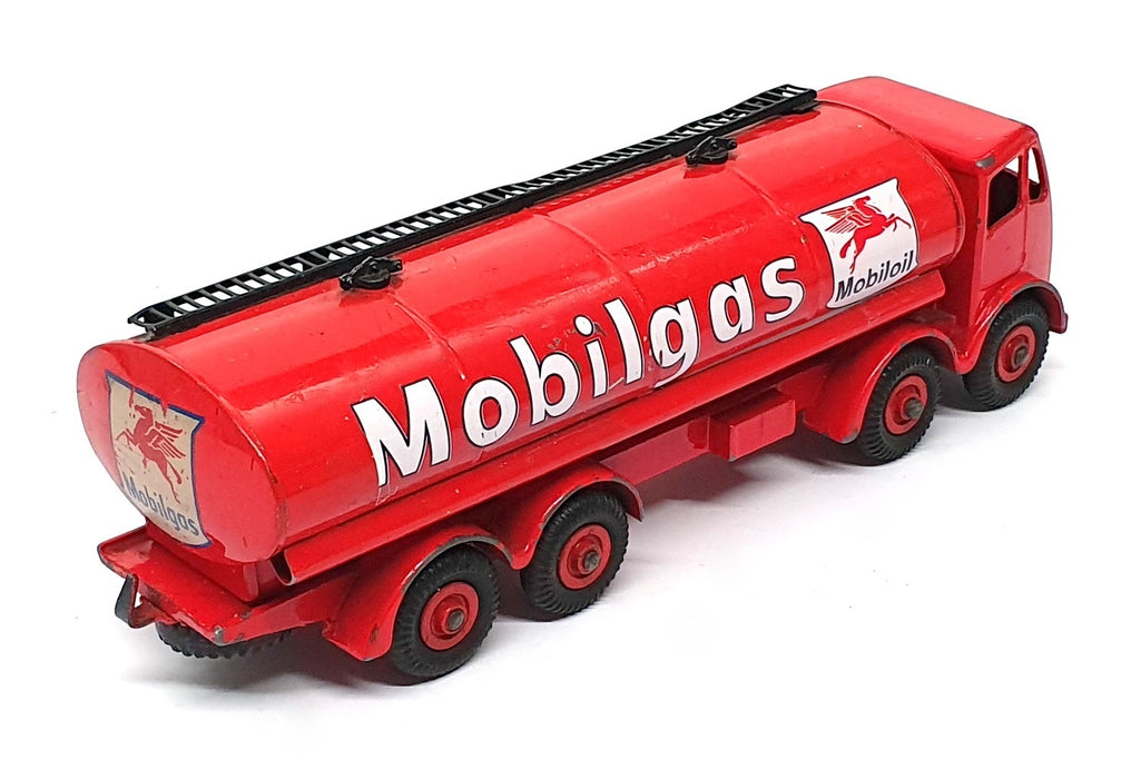 Dinky Supertoys 30526N - Foden 14 Ton Tanker Truck Mobilgas - Red REPAINT