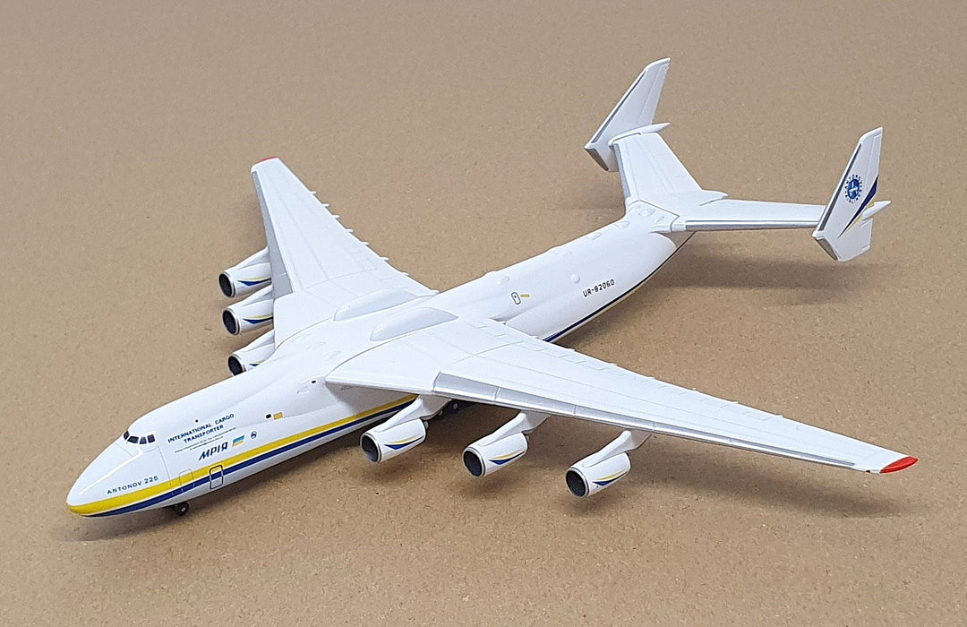 Herpa 1/400 Scale 562287 - Antonov AN-225 Mriya Soviet Aircraft UR-82060