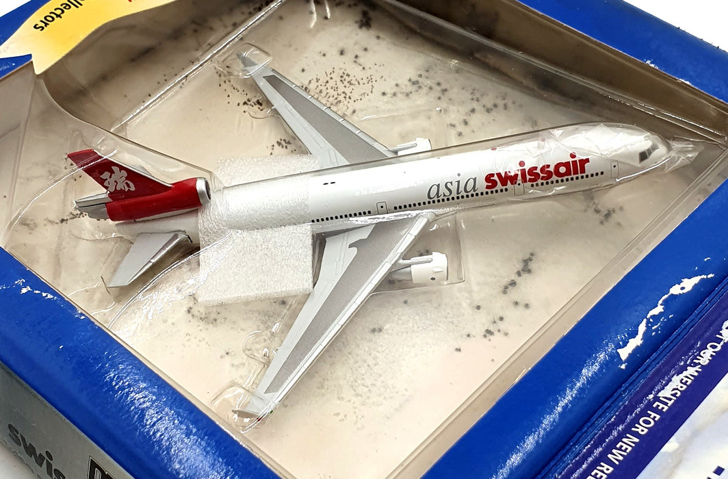 Gemini Jets 1/400 Scale GJSWR154 - Swiss Air Asia Boeing MD-11 Aircraft