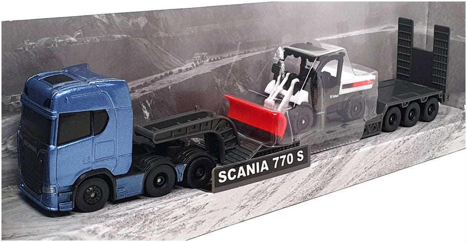 Maisto 11681 - Scania 770 S Big Hauler With Bobcat Excavator - Met Lt Blue
