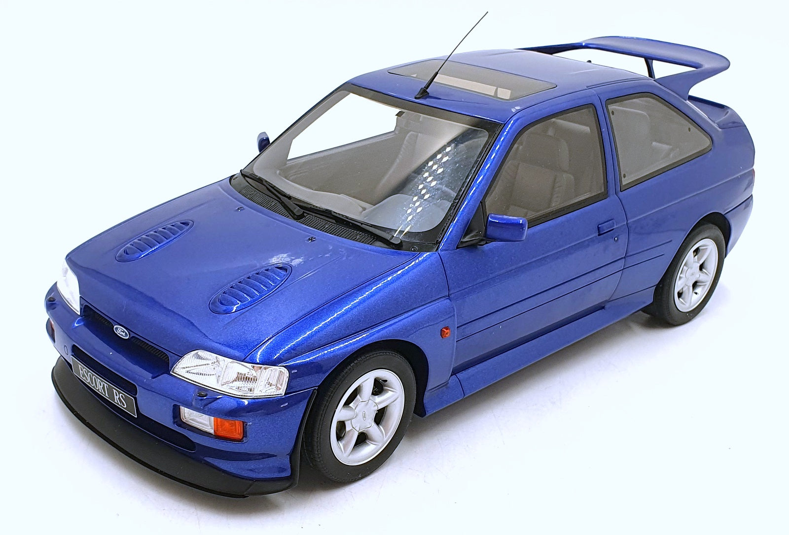 OTTO 1/12 Scale Resin G072 - Ford Escort RS Cosworth - Blue