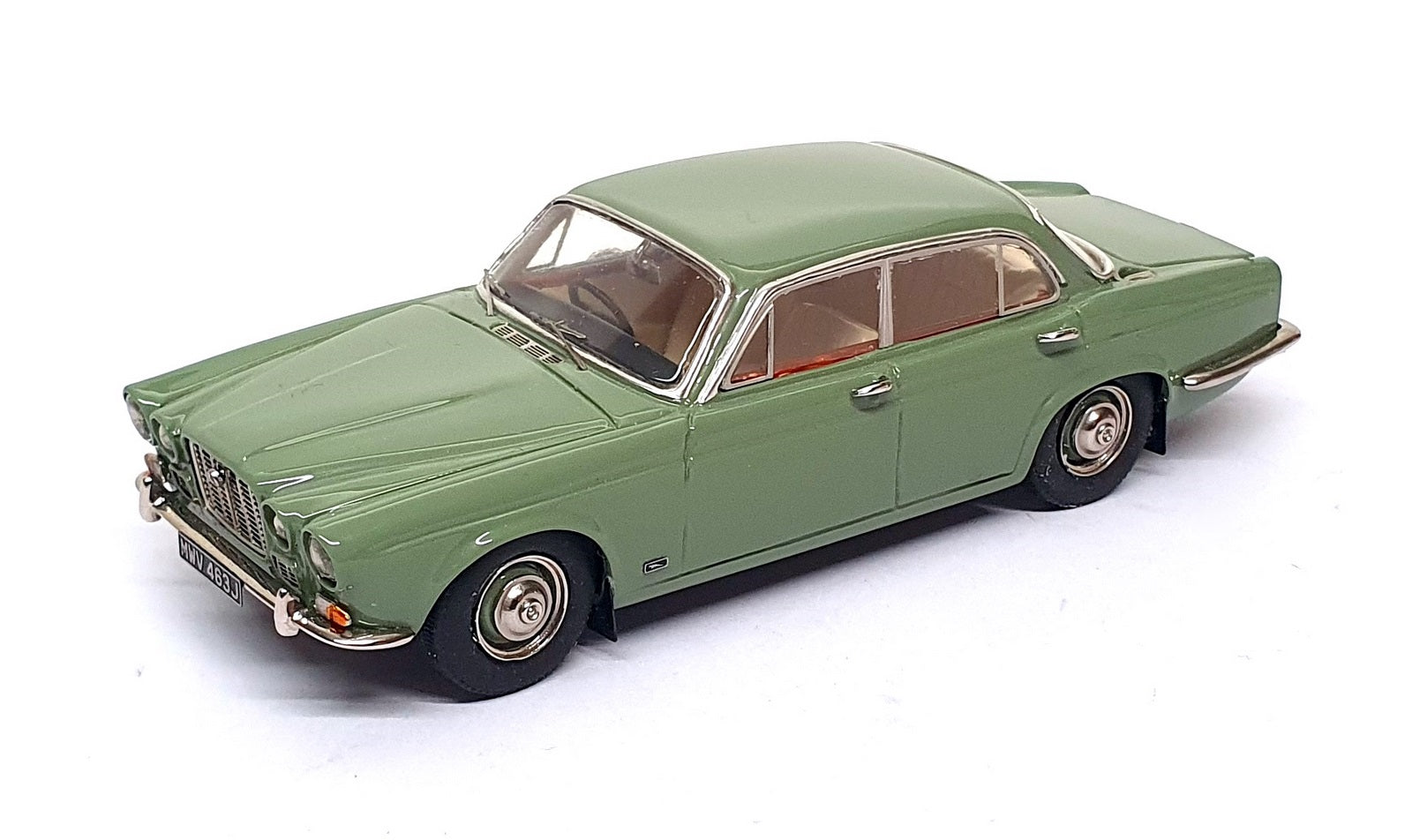 SMTS 1/43 Scale CL31 - Jaguar XJ6 Series I - Willow Green MWV 463J