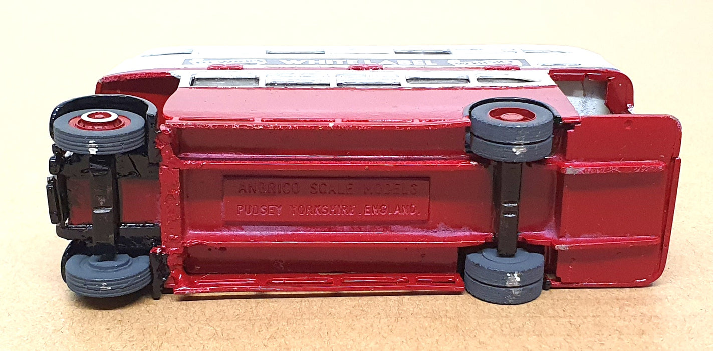 Anbrico 1/76 Scale Built Kit DD42 - Crossley D/Deck Bus - White/Maroon