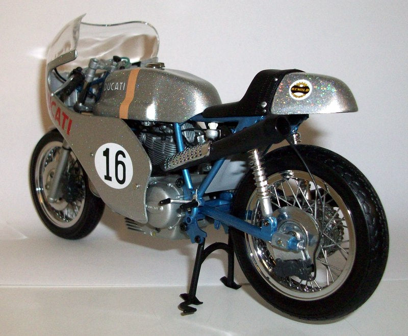 Minichamps 1/12 Scale - 122 720016 Ducati 750 Paul Smart Imola 1972