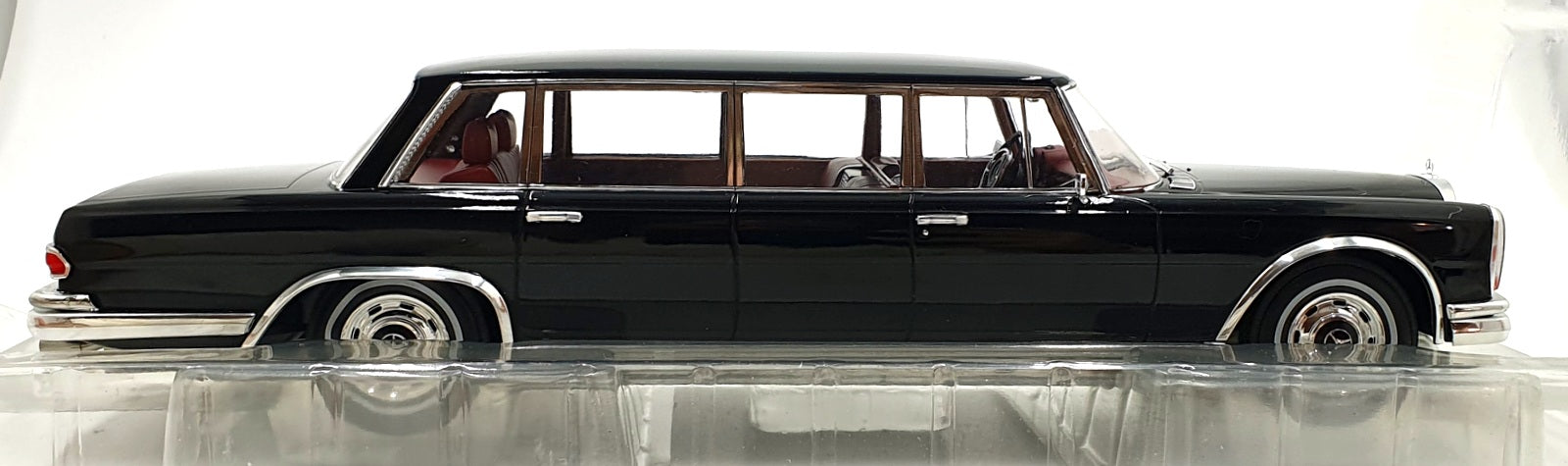 Model Car Group 1/18 Scale MCG18187 - Mercedes-Benz 600 - Black
