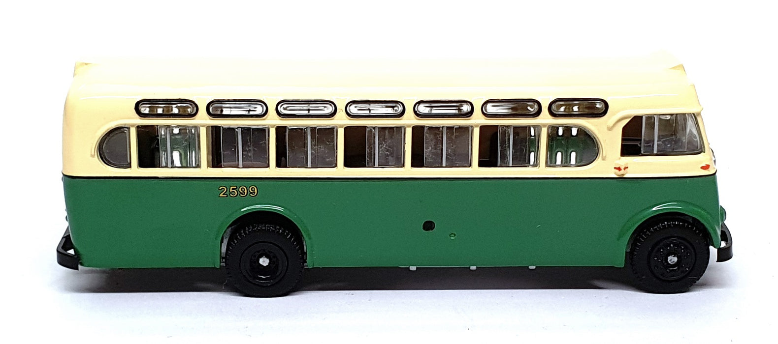 Trux 1/76 Scale TX7B - 1952 Leyland Tiger 0PS2 Single Deck Bus R409 Cream/Green