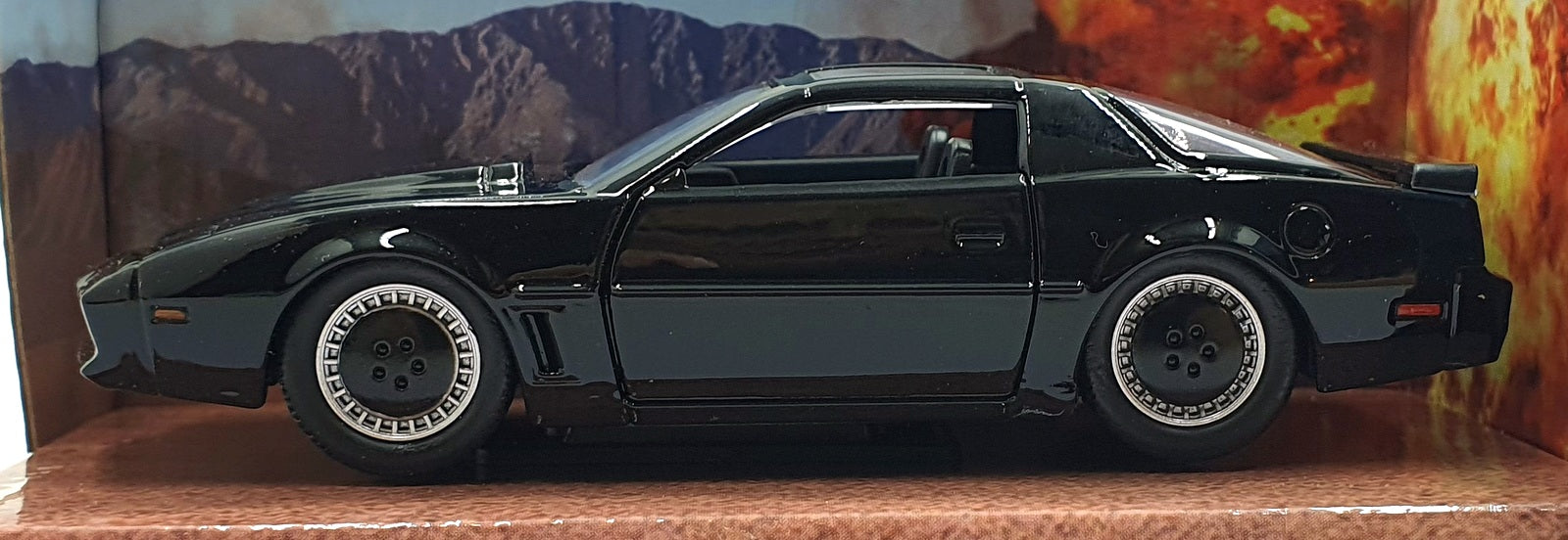 Jada 1/32 Scale Model Car 99799 - K.I.T.T. - Knight Rider - Black