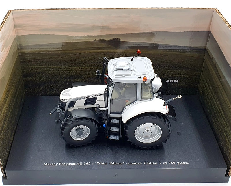 Tracteur Massey Ferguson 6S.165 White Edition à l'échelle 1 Tracteur Massey Ferguson 6S.165 White Edition à l'échelle 1