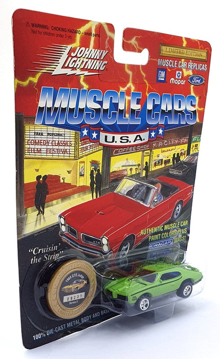Johnny Lightning 1/64 Scale 200-150 - Muscle Cars 1969 Pontiac GTO Judge - Green