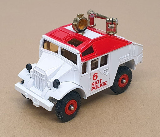Corgi Appx 9cm Long Diecast 422 - Morris Quad Tractor Riot Police - White/Red
