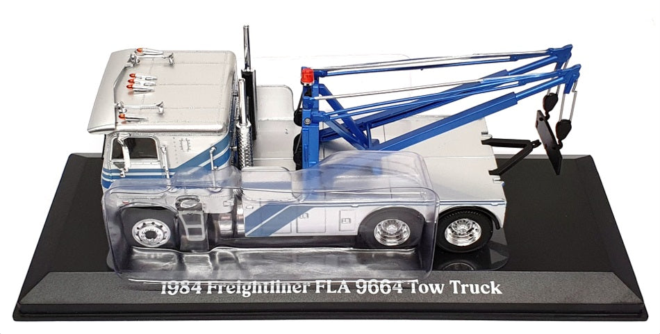 Greenlight 1/43 Scale 86632 - 1984 Freightliner FLA 9664 Tow Truck - Blue/Silver