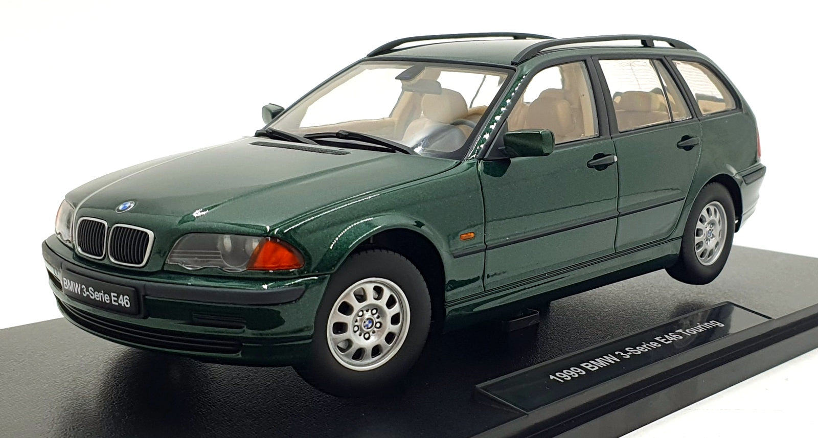 KK Scale 1/18 Scale KKDC181466 - 1999 BMW 3-Series E46 Touring - Green