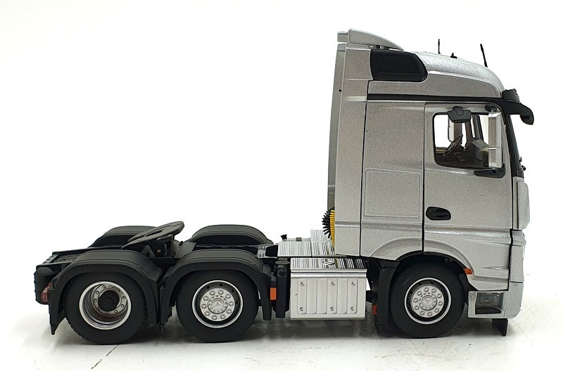 Marge Models 1/32 Scale - 1908-03 Mercedes Benz Actros Streamspace 6x2 Truck