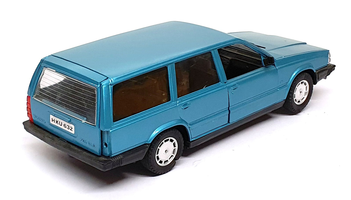 Polistil 1/25 Scale Diecast 150326J - Volvo 760 GLE Estate - Met. Blue