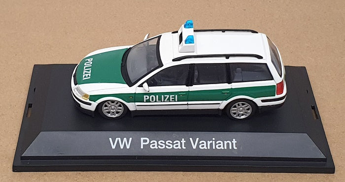 Schuco 1/43 Scale 04395 - VW Volkswagen Passat Variant Polizei - White/Green