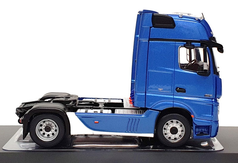 Ixo 1/43 Scale TR206.22 - Mercedes Benz Actros MP4 Truck - Met. Blue/White