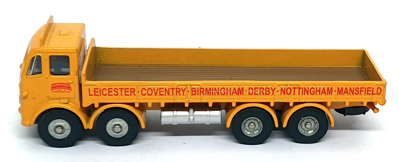 Lledo 1/76 Scale DG176011 - Leyland 8 Wheel Dropside Jack Richards - Yellow