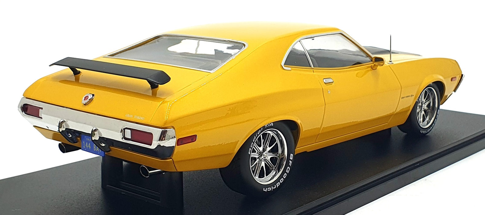 IXO 1/18 Scale 18CMC186.22 Ford Grant Torino Sport 2-Door 1972 Rally Met. Orange