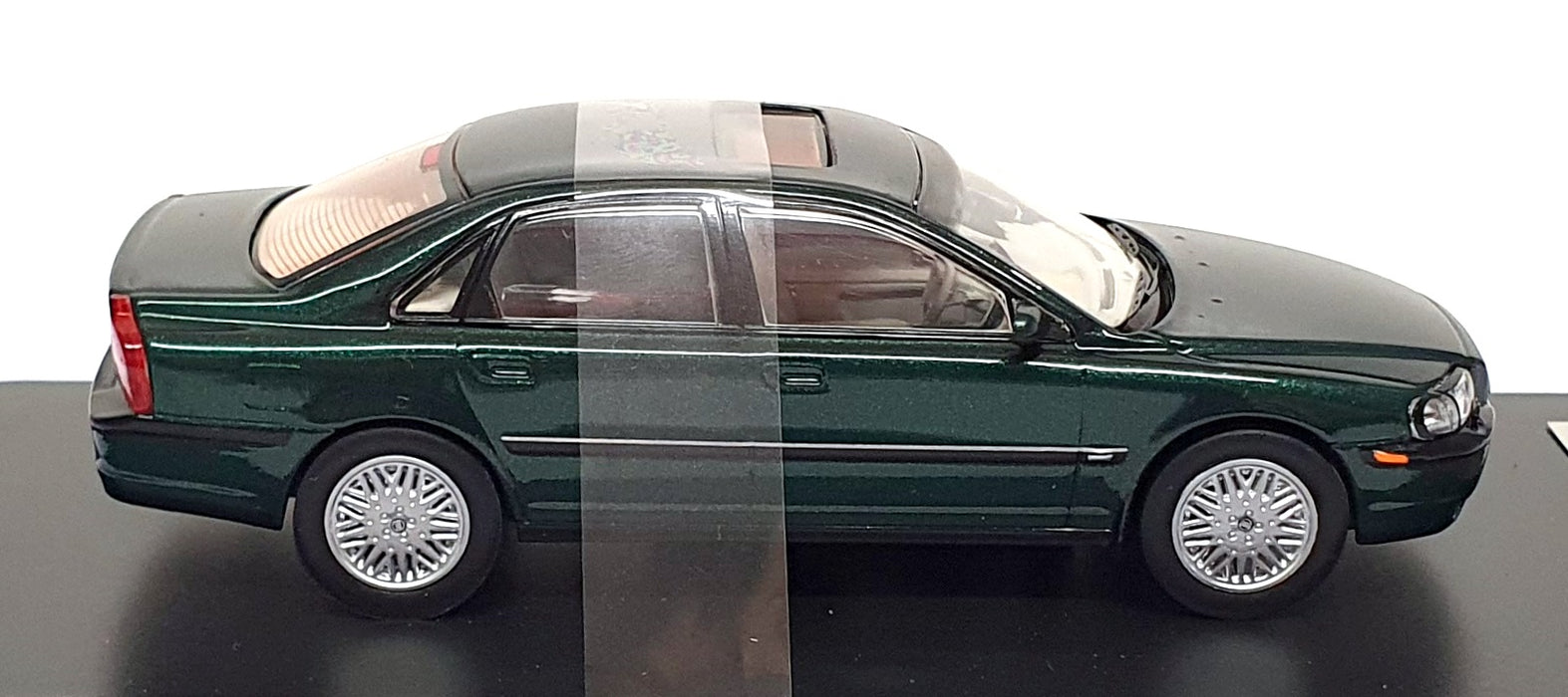 PremiumX 1/43 Scale Diecast PRD444 - 1999 Volvo S80 - Met. Green
