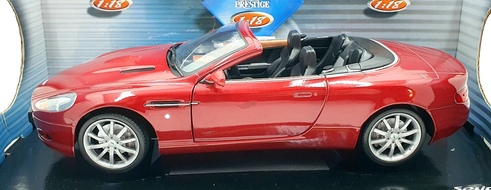 Solido 1/18 Scale Diecast 8163 - Aston Martin DB9 Volante 2005 - Red