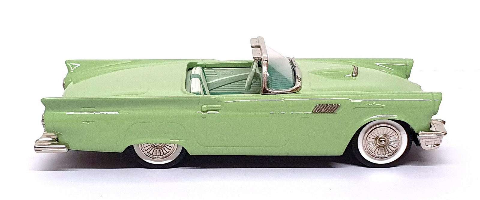Brooklin 1/43 Scale BRK13A 001A - 1955 Ford Thunderbird Conv. - Seaspray Green