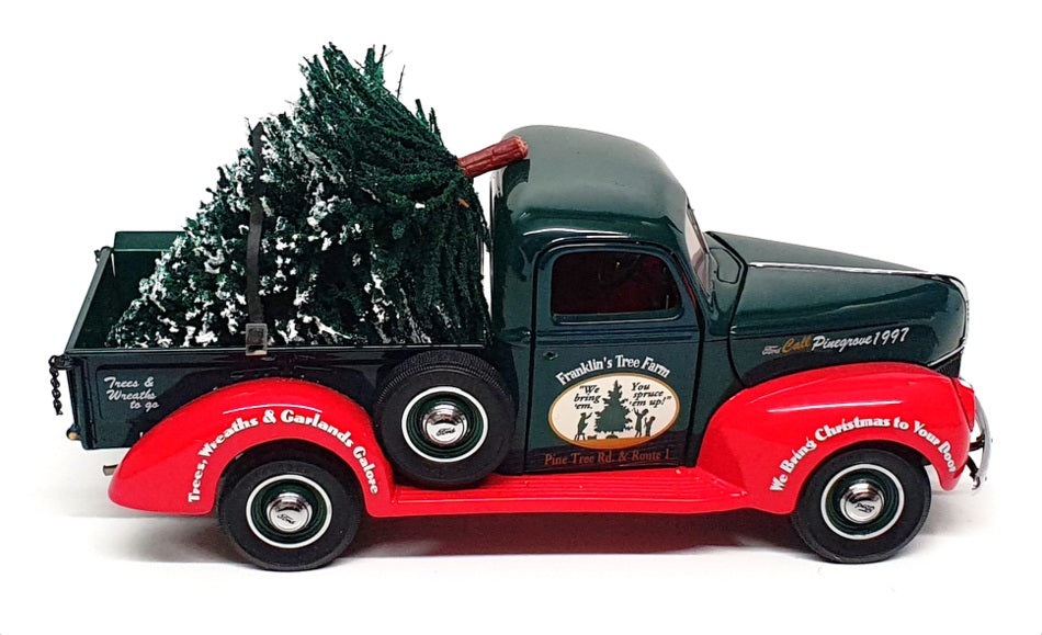 Franklin Mint 1/24 Scale 23124B - 1940 Ford Christmas Truck - Green/Red