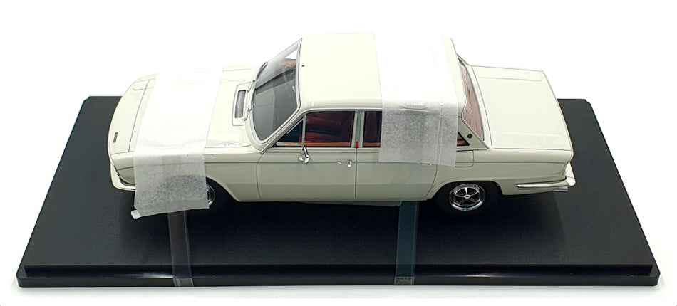 Cult Models 1/18 Scale CML188-1 - 1969-77 Triumph 2500 PI - White