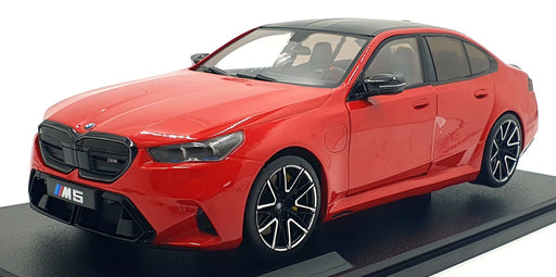 Solido 1/18 Scale S1814702 - 2025 BMW M5 - Fire Red