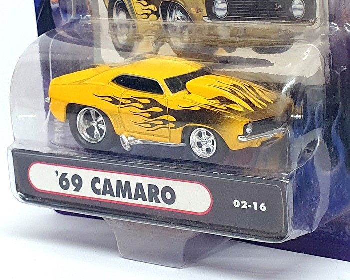 Muscle Machines 1/64 Scale 71151 02-16 - 1969 Chevrolet Camaro - Yellow