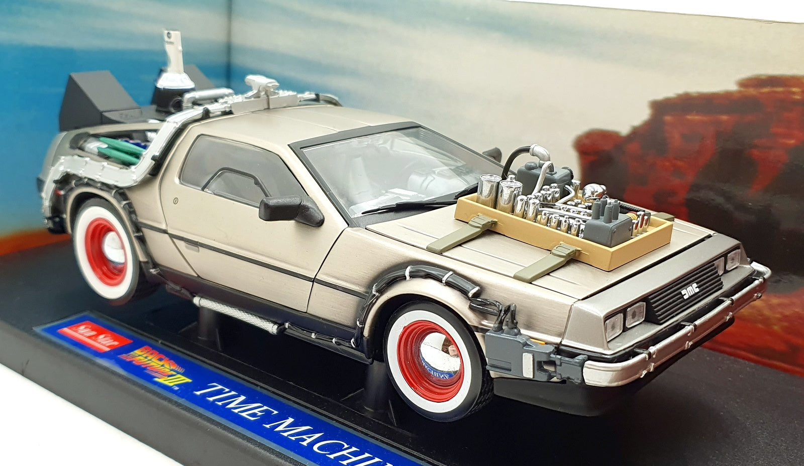 Sun Star 1/18 Scale 2712 Back To The Future Part 3 Time Machine Delorean