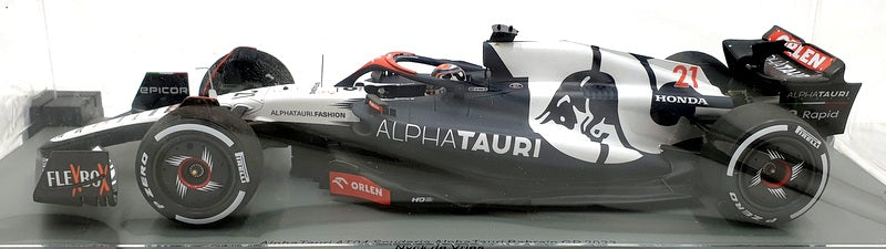 Spark 1/18 Scale 18S886 Alpha Tauri AT04 F1 Scuderia Bahrain 2023 N. De Vries 21
