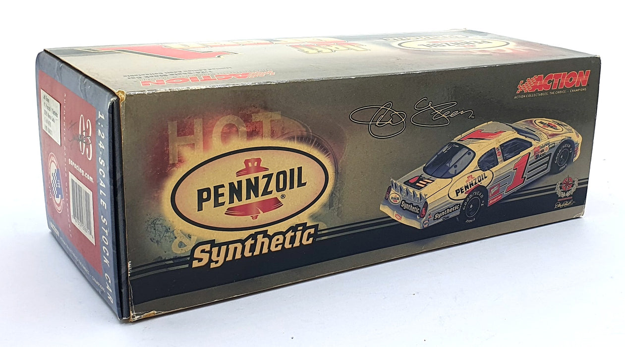 Action 1/24 Scale 104871 - 2003 Chevrolet Monte Carlo #1 NASCAR - Green