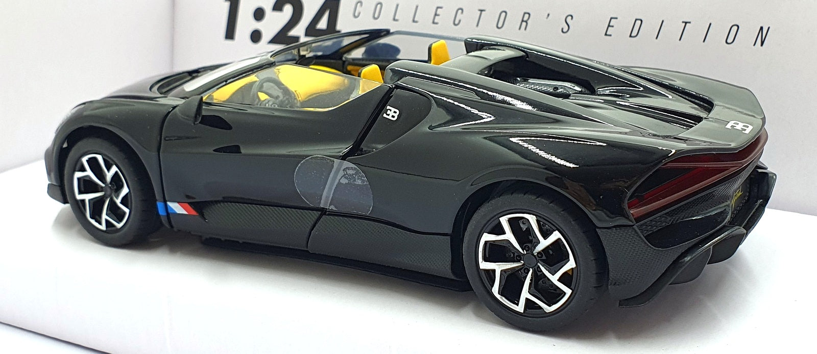 CMJ 1/24 Scale Diecast 124BMBK - Bugatti Mistral - Black