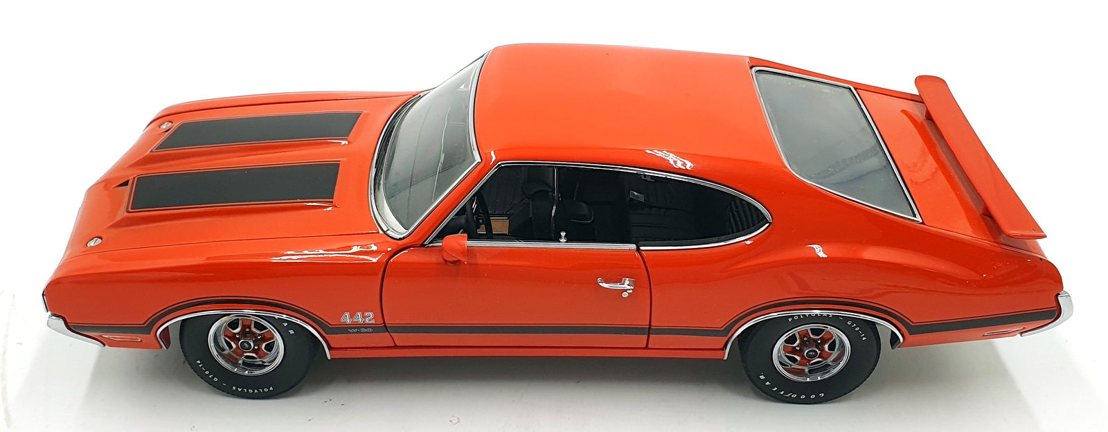 Exact Detail 1/18 Scale WCC306B - 1970 Oldsmobile 4-4-2 W-30 - Rallye Red