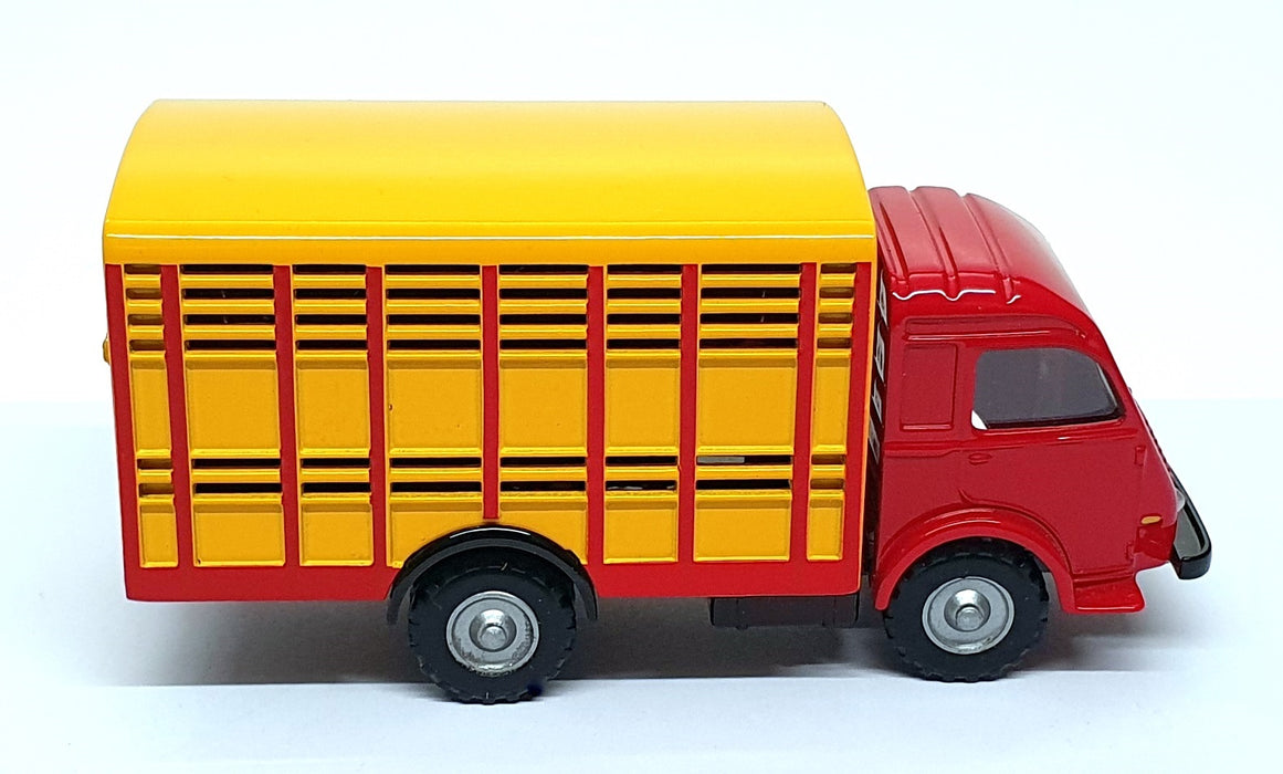 Norev 13cm Long Diecast 4/50/00 - Renault 2.5T Betaillere Truck - Red/Yellow