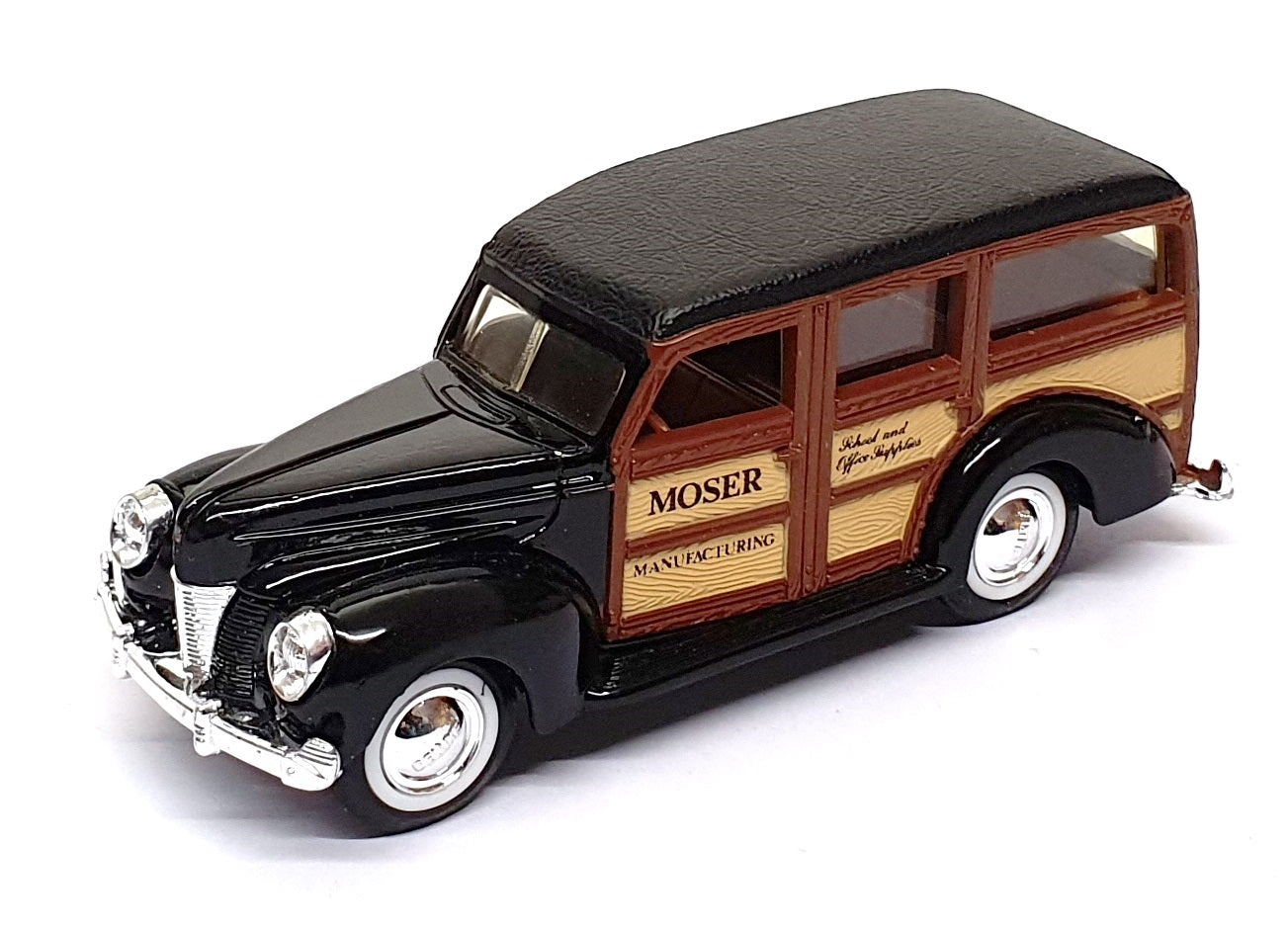 Ertl 1/43 Scale Diecast 2517 - 1940 Ford Woody Station Wagon - Black