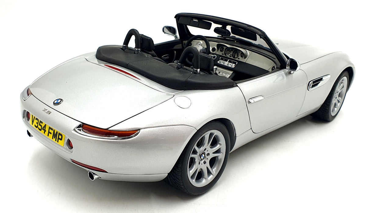 Kyosho 1/12 Scale 08601S - BMW Z8 Bond 007 The World Is Not Enough