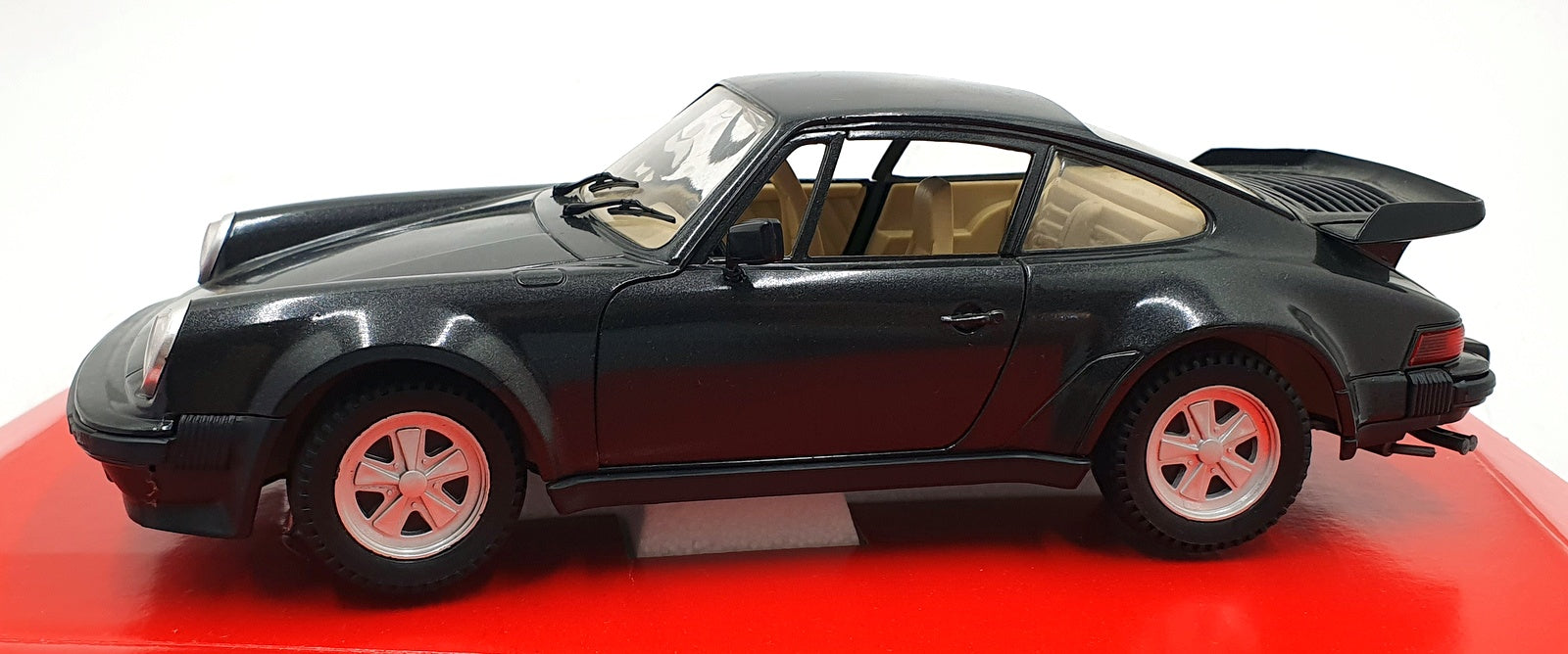 Polistil 1/16 Scale Diecast 060369 - Porsche 911 Turbo - Black