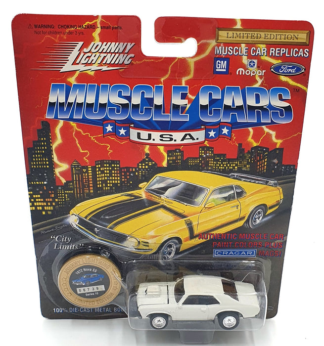 Johnny Lightning 1/64 Scale 200-200 Muscle Cars USA 1972 Chevrolet Nova SS White