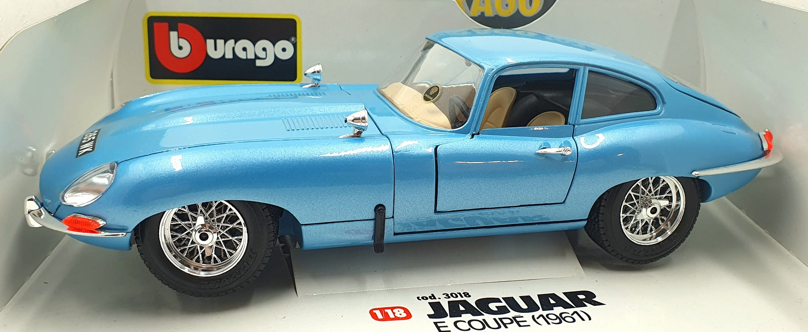 Burago 1/18 Scale Diecast 3018 - Jaguar E Type Coupe 1961 - Blue