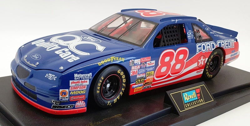Revell 1/18 Scale Diecast 4226 - 1997 Ford Thunderbird #88 Dale Jarrett