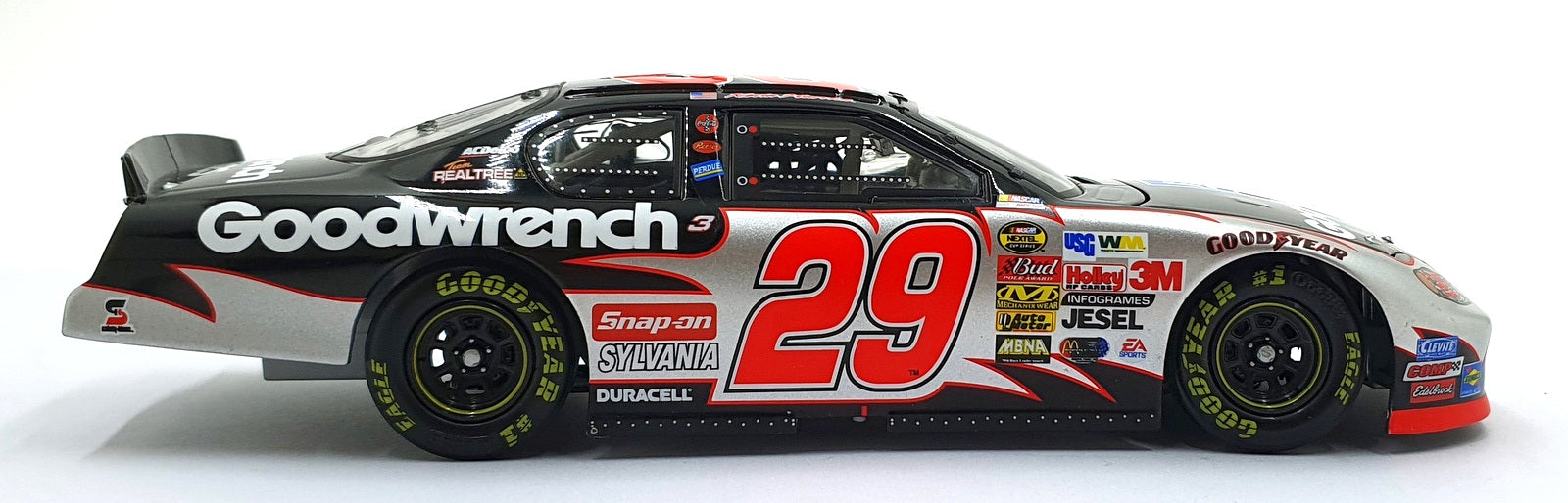 Action 1/24 Scale Diecast 105744 - 2004 Chevrolet Monte Carlo #29 NASCAR Harvick