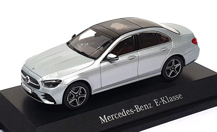 iScale 1/43 Scale B6 696 0498 - Mercedes Benz E-Class - Hitech Silver