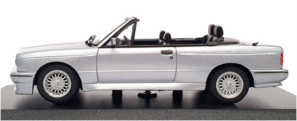 Maxichamps 1/43 Scale 940 020332 - 1988 BMW M3 Cabriolet (E30) - Met Silver Blue