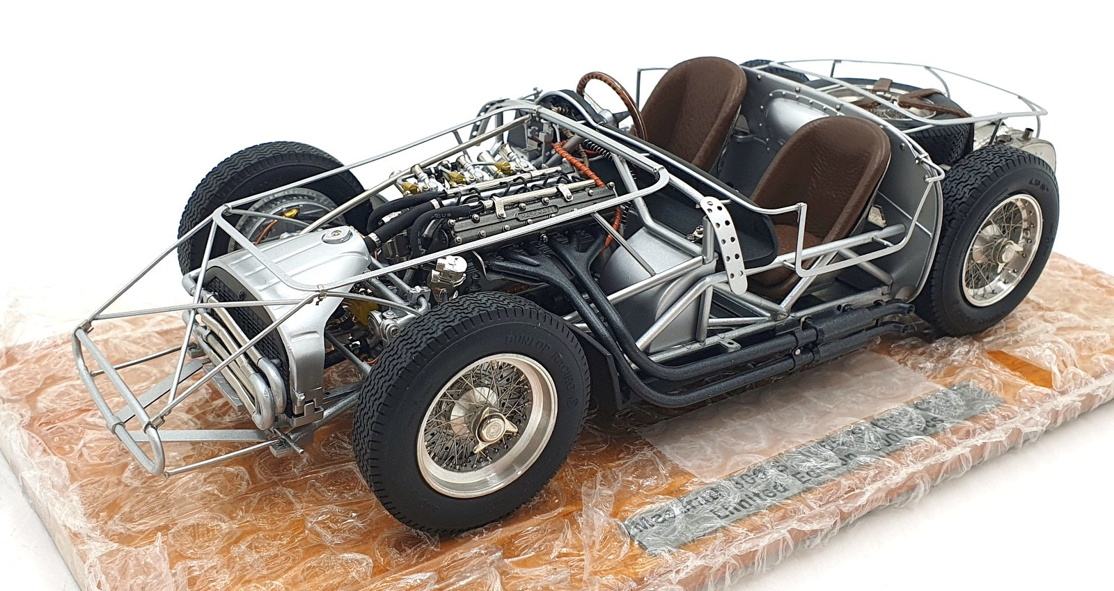 CMC 1/18 Scale Diecast M-109 - Maserati 300S 1956 Rolling chassis