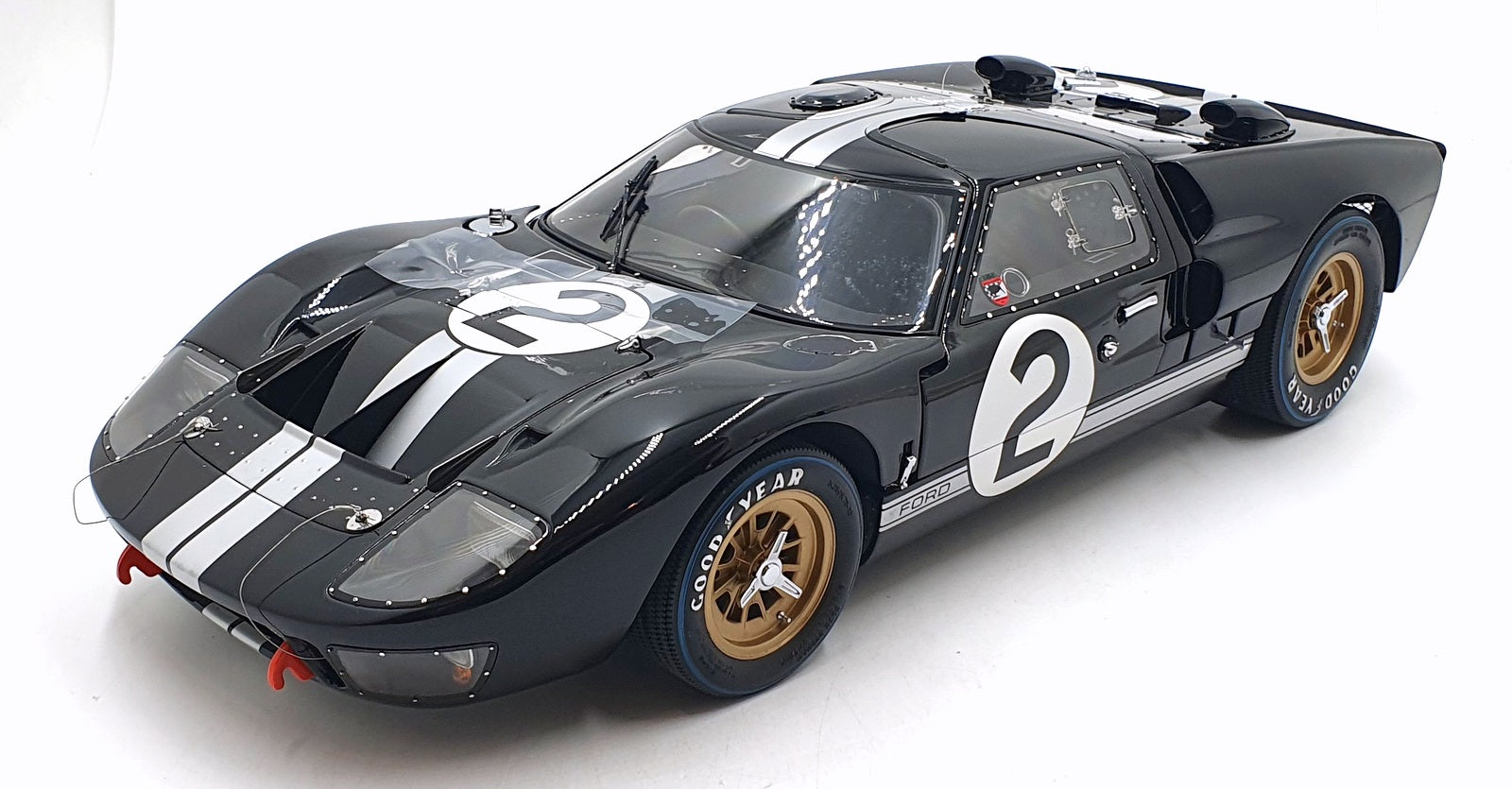 Exoto 1/10 Scale LMC10010 - Ford GT40 Mk II - 1st LM 1966 #2 Amon/McLaren