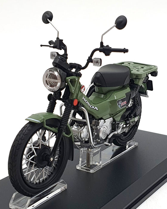 Aoshima 1/12 Scale 11224-4000 - Honda CT125 Motorbike - Green